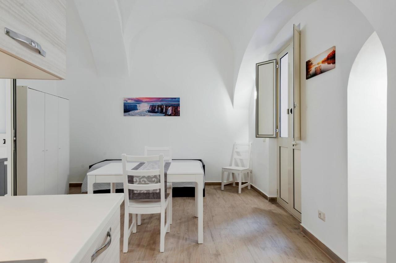 Trinita' 57 Apartments By Wonderful Italy Катания Экстерьер фото