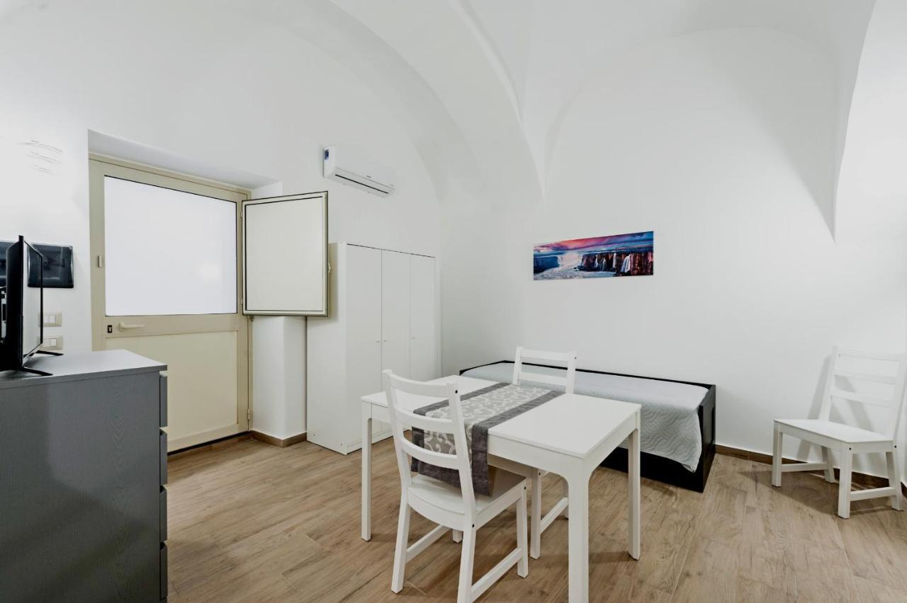 Trinita' 57 Apartments By Wonderful Italy Катания Экстерьер фото