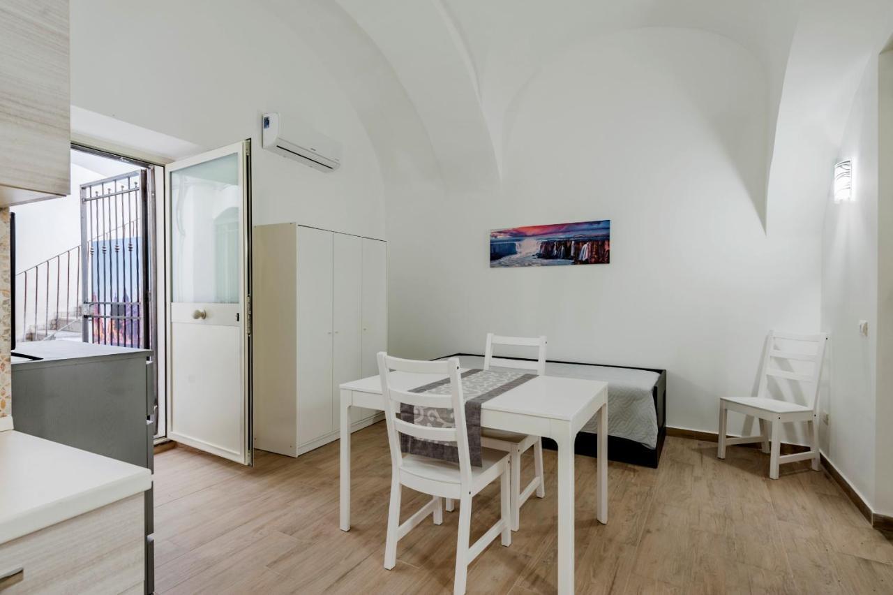 Trinita' 57 Apartments By Wonderful Italy Катания Экстерьер фото