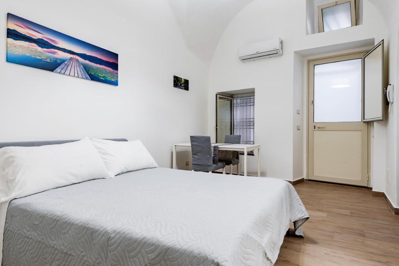 Trinita' 57 Apartments By Wonderful Italy Катания Экстерьер фото