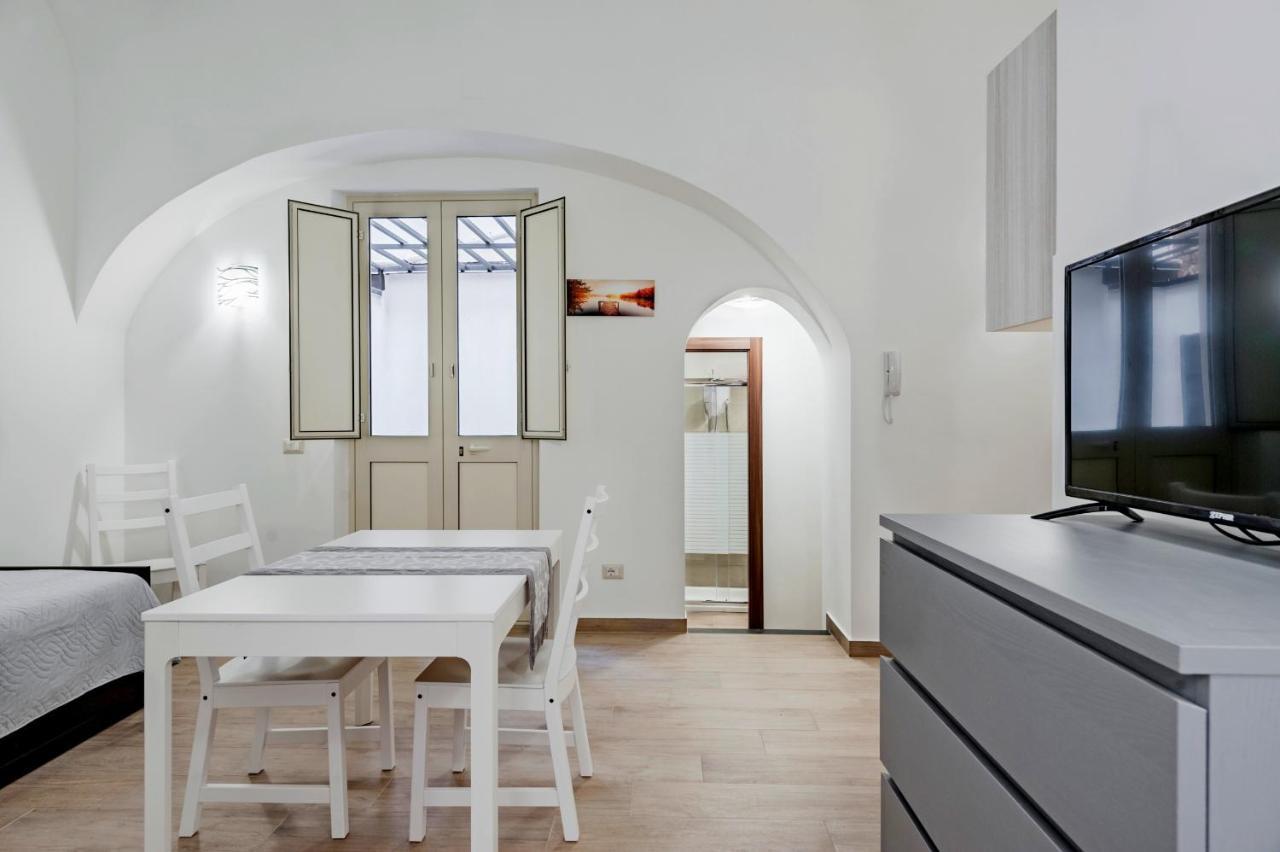 Trinita' 57 Apartments By Wonderful Italy Катания Экстерьер фото